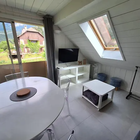Bed & Breakfast La Baie Des Voiles 3 4 à 6 Personnes Au Bord Du Privée Duingt