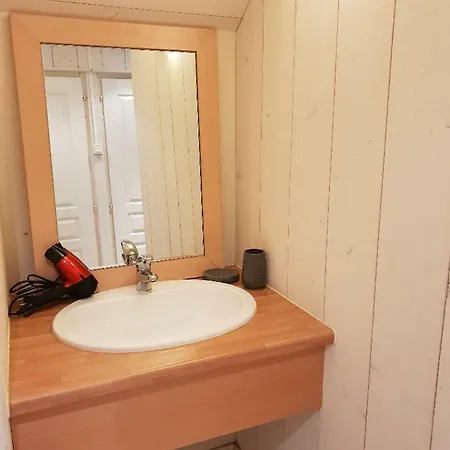 La Baie Des Voiles 3 4 à 6 Personnes Au Bord Du Privée Bed & Breakfast Duingt